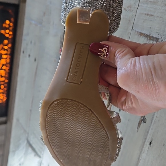 Bandolino Glittering Rhinestone Silver Strappy Open Toe Heels Rhinestone - Picture 6 of 13